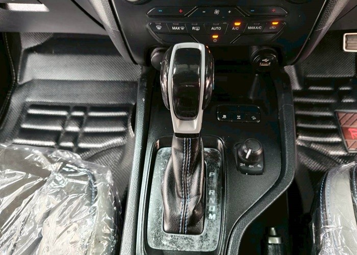 Used 9
                    FORD
                     for Sale Image