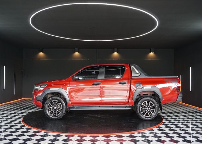 Used 9
                    TOYOTA
                     for Sale Image