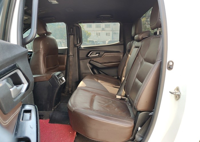 Used 1
                    ISUZU
                     for Sale Image