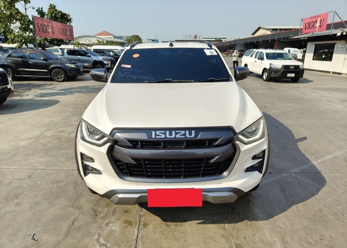 Used 1
                    ISUZU
                     for Sale Image