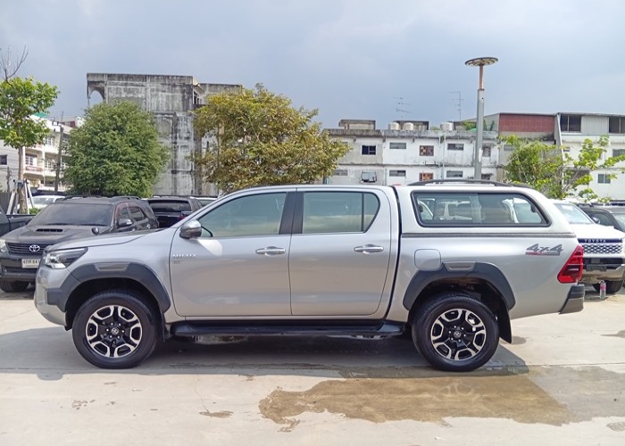 Used 11
                    TOYOTA
                     for Sale Image