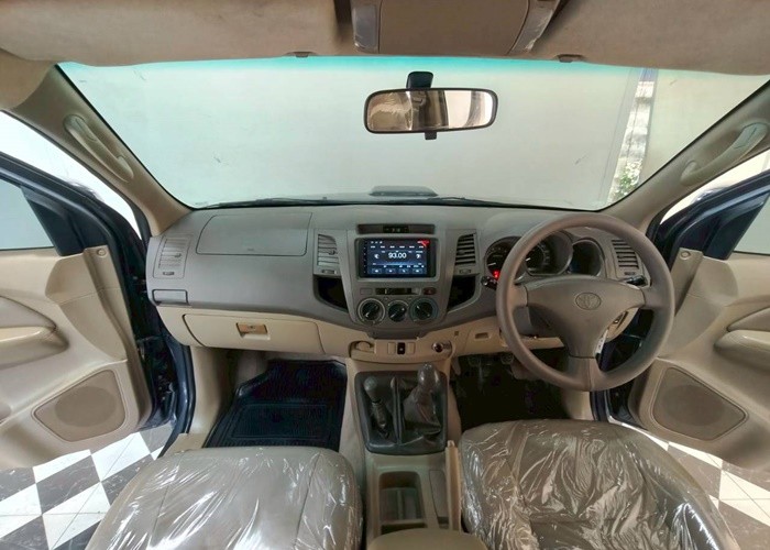 Used 12
                    TOYOTA
                     for Sale Image