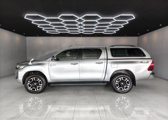 Used 12
                    TOYOTA
                     for Sale Image