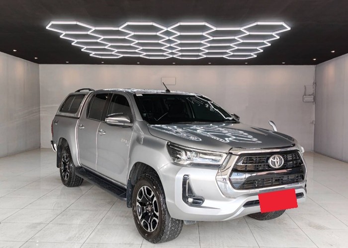 Used 12
                    TOYOTA
                     for Sale Image