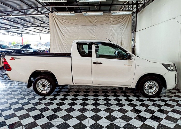 Used 8
                    TOYOTA
                     for Sale Image
