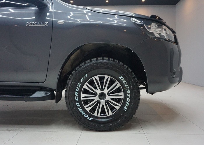 Used 5
                    TOYOTA
                     for Sale Image