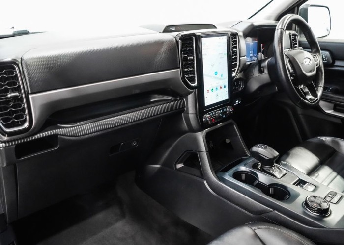 Used 6
                    FORD
                     for Sale Image