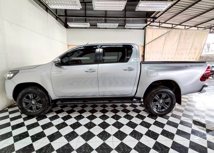 Used 9
                    TOYOTA
                     for Sale Image