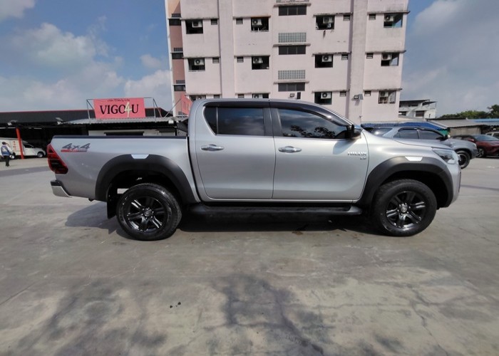 Used 8
                    TOYOTA
                     for Sale Image