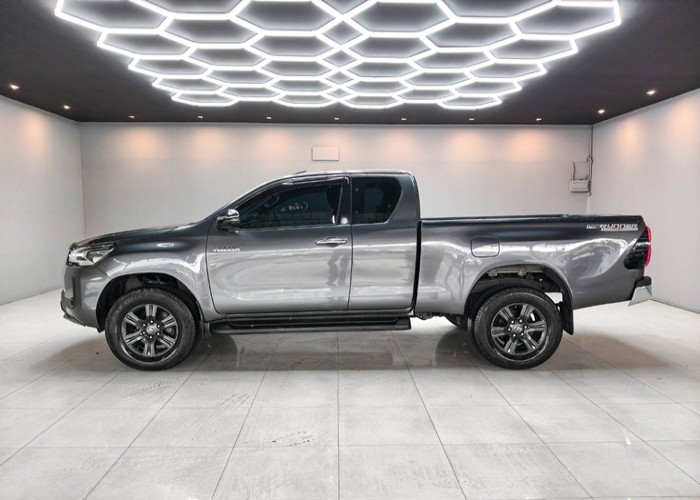 Used 8
                    TOYOTA
                     for Sale Image
