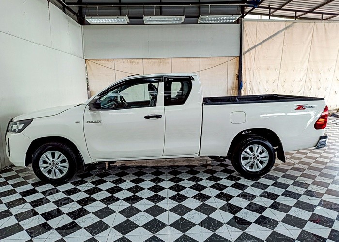 Used 11
                    TOYOTA
                     for Sale Image