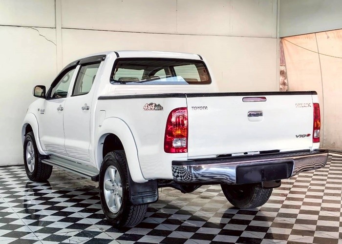 Used 8
                    TOYOTA
                     for Sale Image