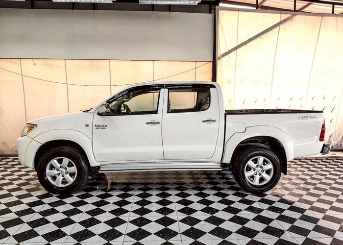 Used 8
                    TOYOTA
                     for Sale Image