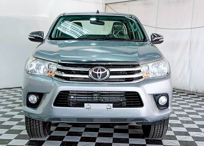 Used 12
                    TOYOTA
                     for Sale Image