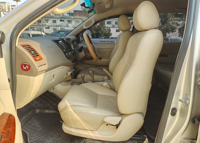 Used 5
                    TOYOTA
                     for Sale Image