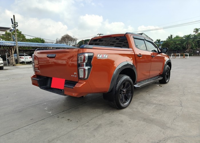 Used 10
                    ISUZU
                     for Sale Image