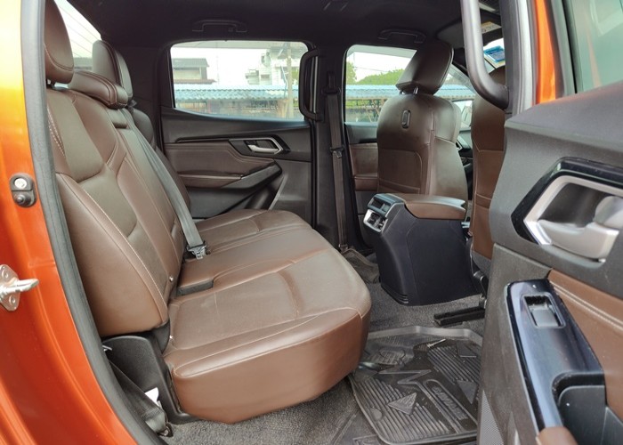 Used 10
                    ISUZU
                     for Sale Image