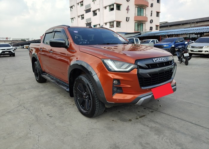 Used 10
                    ISUZU
                     for Sale Image