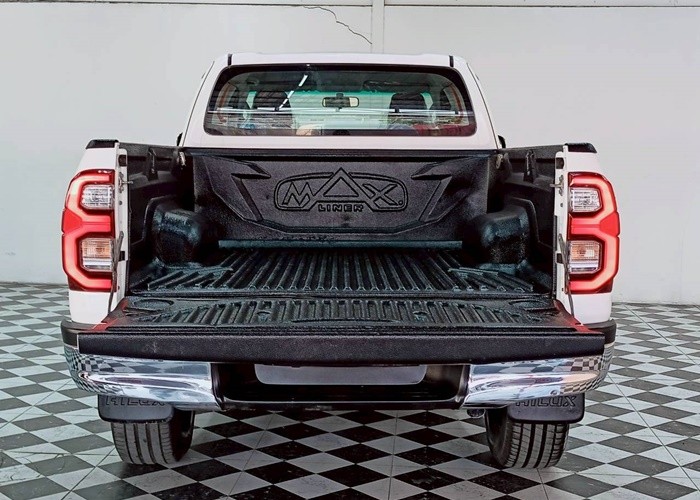 Used 12
                    TOYOTA
                     for Sale Image