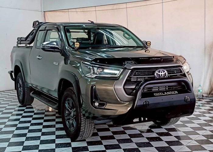 Used 12
                    TOYOTA
                     for Sale Image