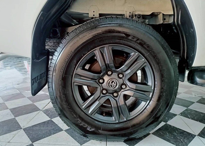 Used 6
                    TOYOTA
                     for Sale Image