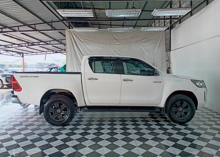 Used 6
                    TOYOTA
                     for Sale Image