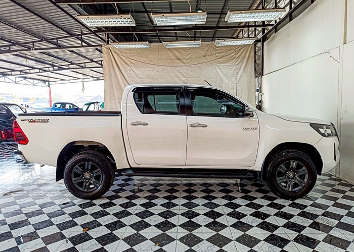 Used 6
                    TOYOTA
                     for Sale Image