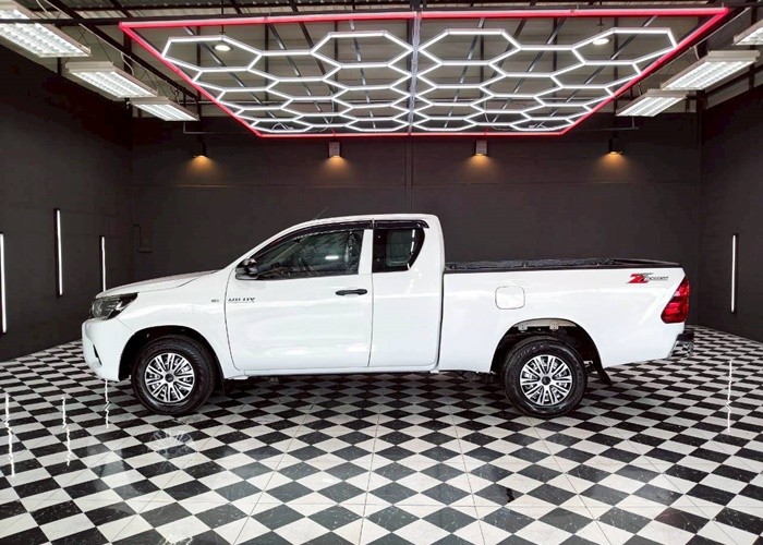 Used 7
                    TOYOTA
                     for Sale Image
