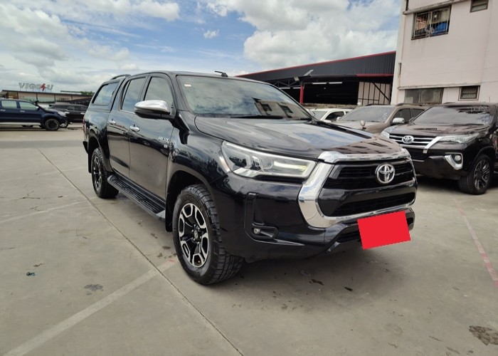 Used 8
                    TOYOTA
                     for Sale Image