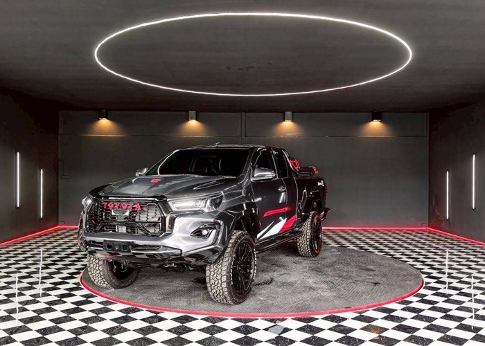 TOYOTA
