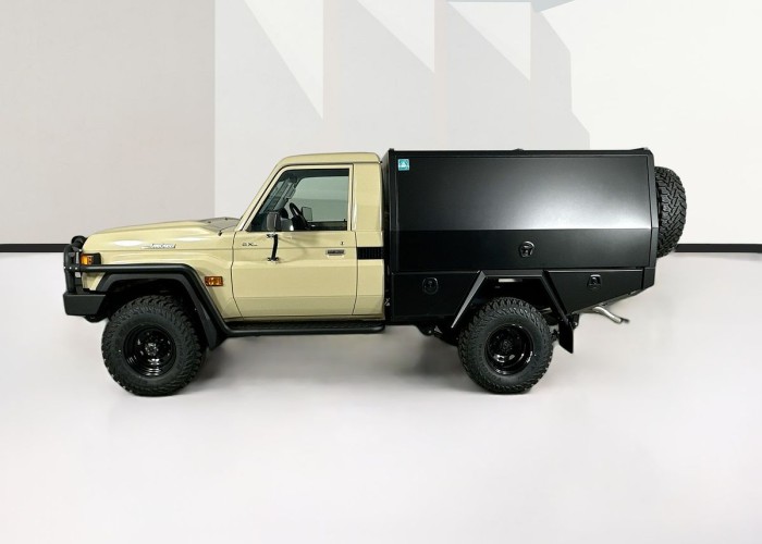 Used 1
                    TOYOTA
                     for Sale Image