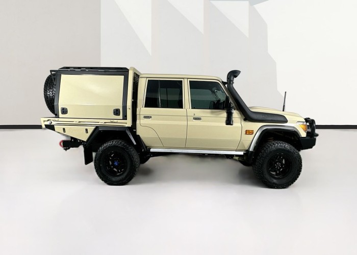 Used 1
                    TOYOTA
                     for Sale Image