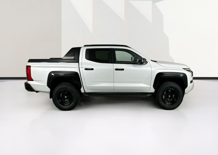 Used 1
                    MITSUBISHI
                     for Sale Image