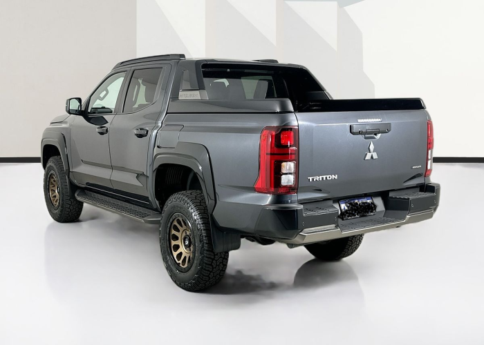 Used 1
                    MITSUBISHI
                     for Sale Image