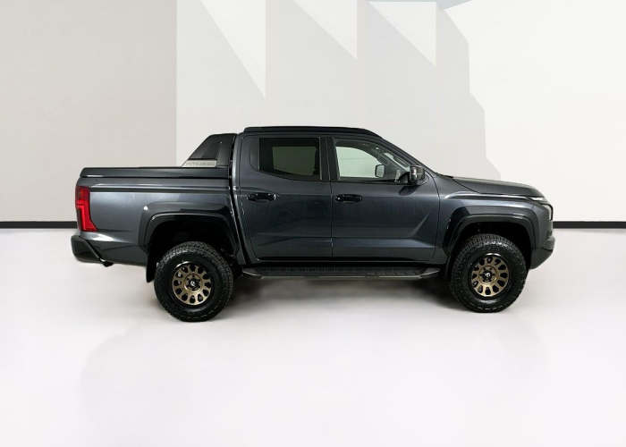 Used 1
                    MITSUBISHI
                     for Sale Image