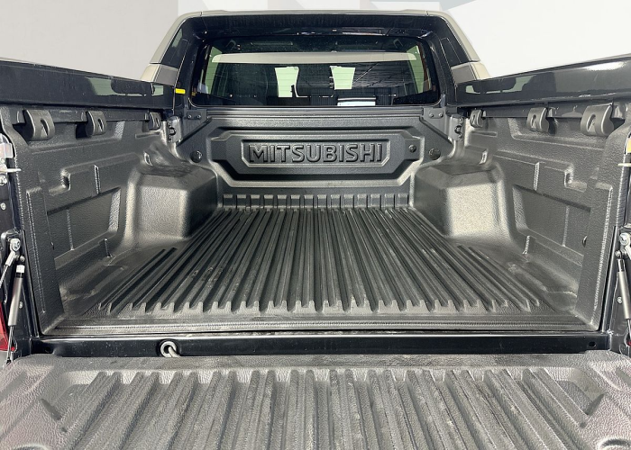 Used 1
                    MITSUBISHI
                     for Sale Image