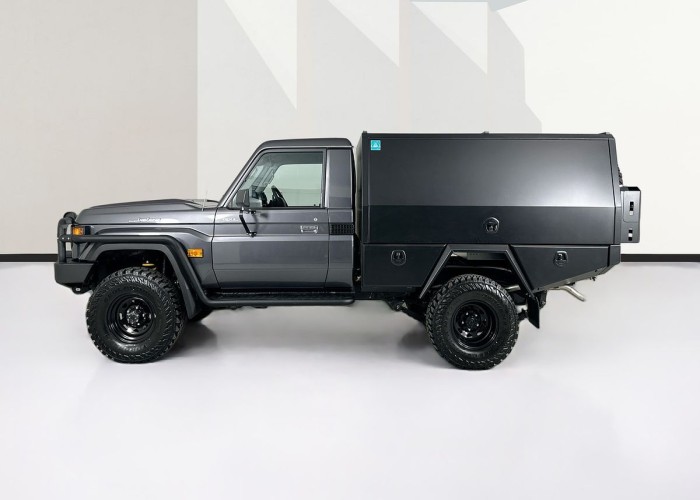 Used 1
                    TOYOTA
                     for Sale Image