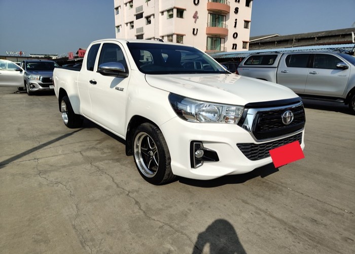 Used 8
                    TOYOTA
                     for Sale Image