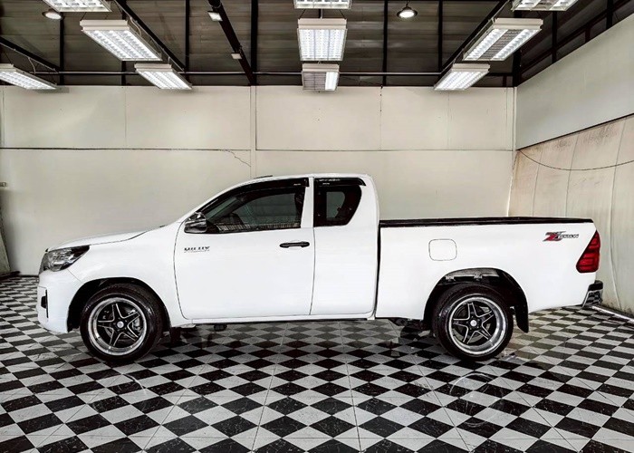 Used 8
                    TOYOTA
                     for Sale Image