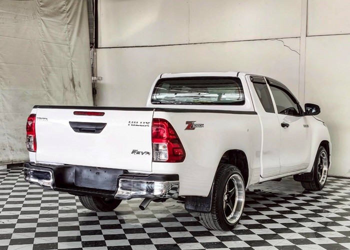 Used 8
                    TOYOTA
                     for Sale Image