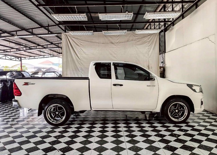 Used 8
                    TOYOTA
                     for Sale Image