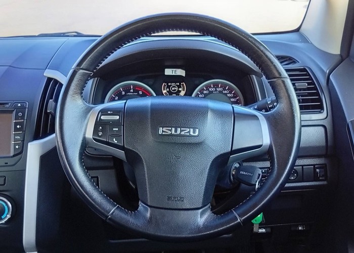 Used 3
                    ISUZU
                     for Sale Image