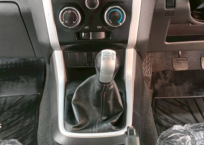 Used 3
                    ISUZU
                     for Sale Image