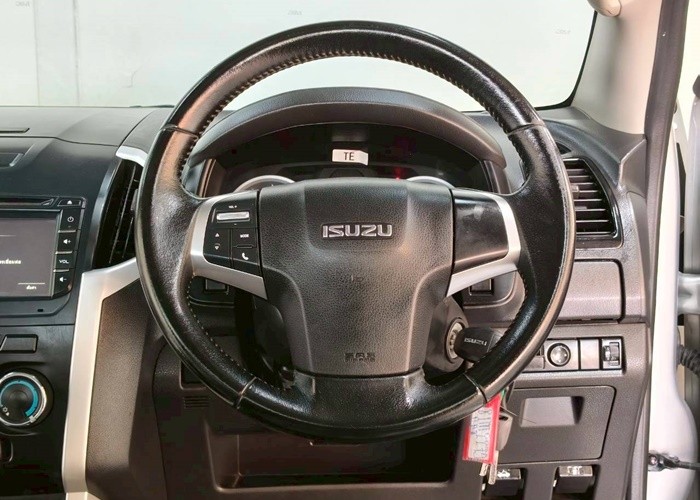 Used 3
                    ISUZU
                     for Sale Image
