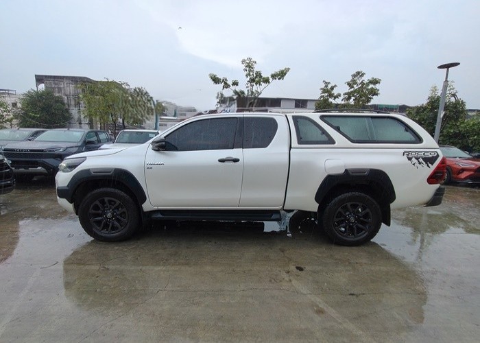 Used 8
                    TOYOTA
                     for Sale Image