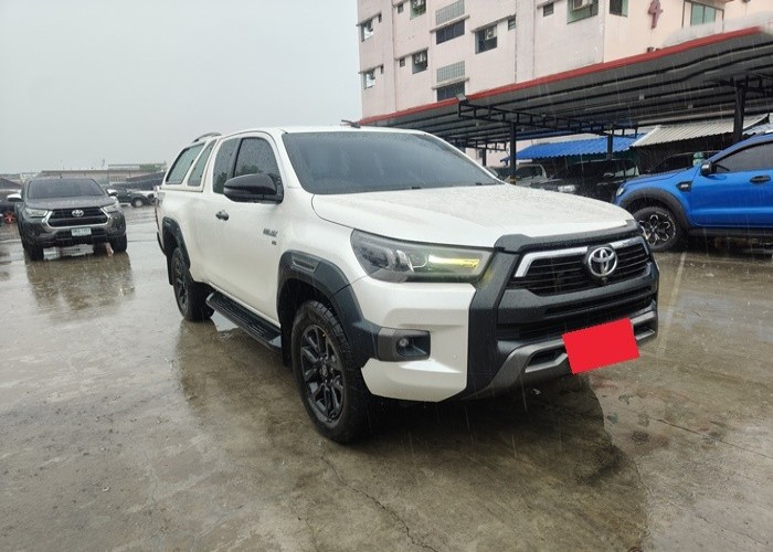 Used 8
                    TOYOTA
                     for Sale Image