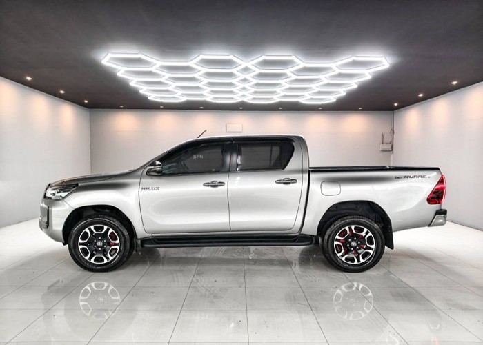 Used 11
                    TOYOTA
                     for Sale Image
