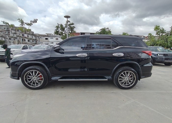 Used 12
                    TOYOTA
                     for Sale Image