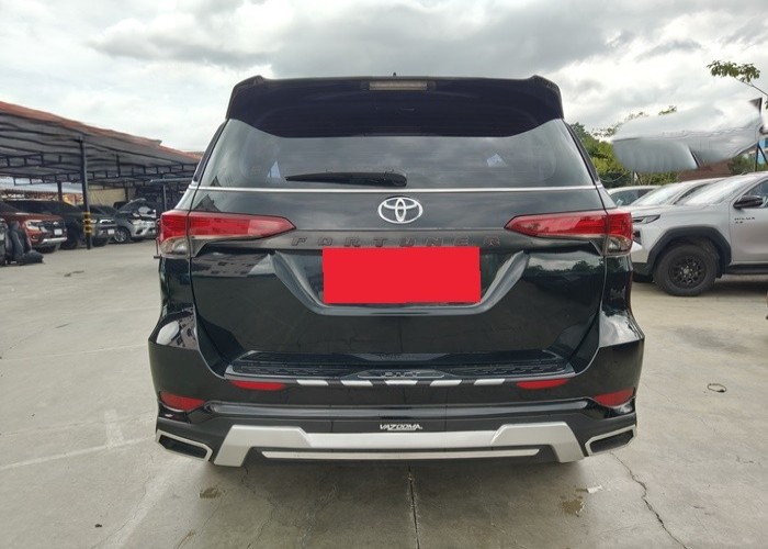 Used 12
                    TOYOTA
                     for Sale Image