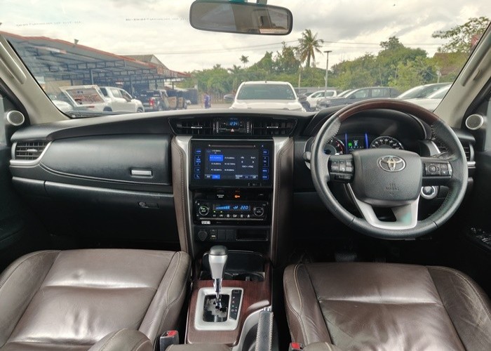 Used 12
                    TOYOTA
                     for Sale Image